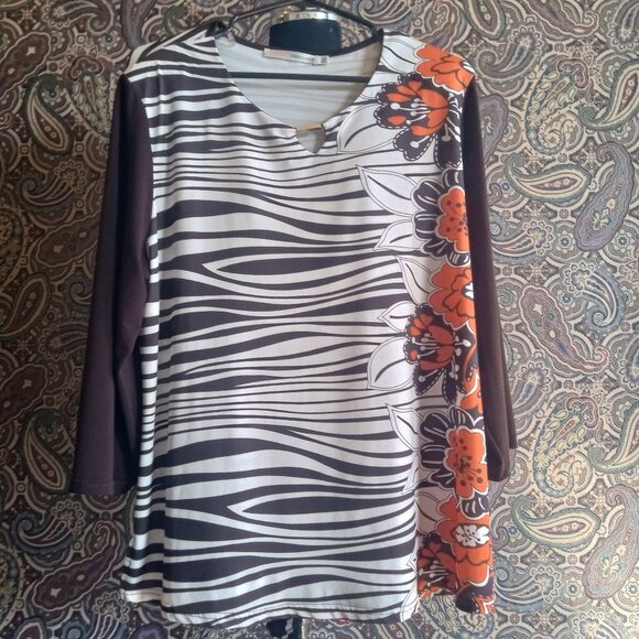 Long Sleeve Solid White With Flower Design Women Designer Brand XL Shirt - Picture 1 of 2
